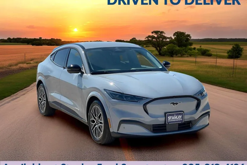 2025 Ford Mustang Mach-E Premium photo 1