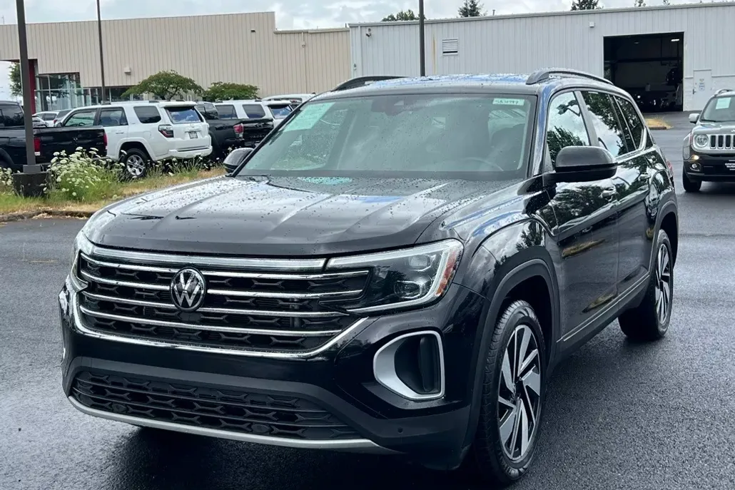 2024 Volkswagen Atlas SE Technology photo 1