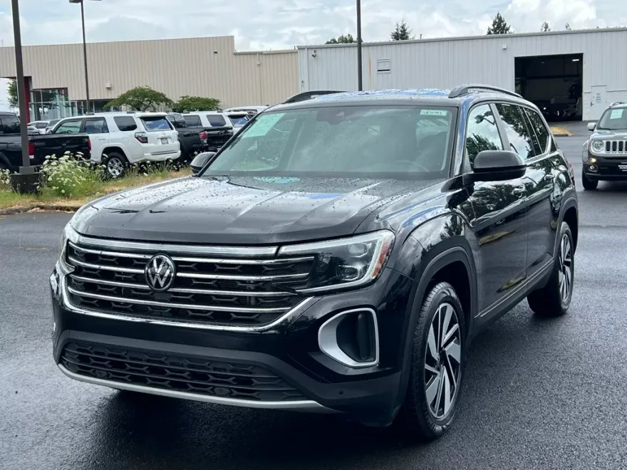 2024 Volkswagen Atlas SE Technology photo 1