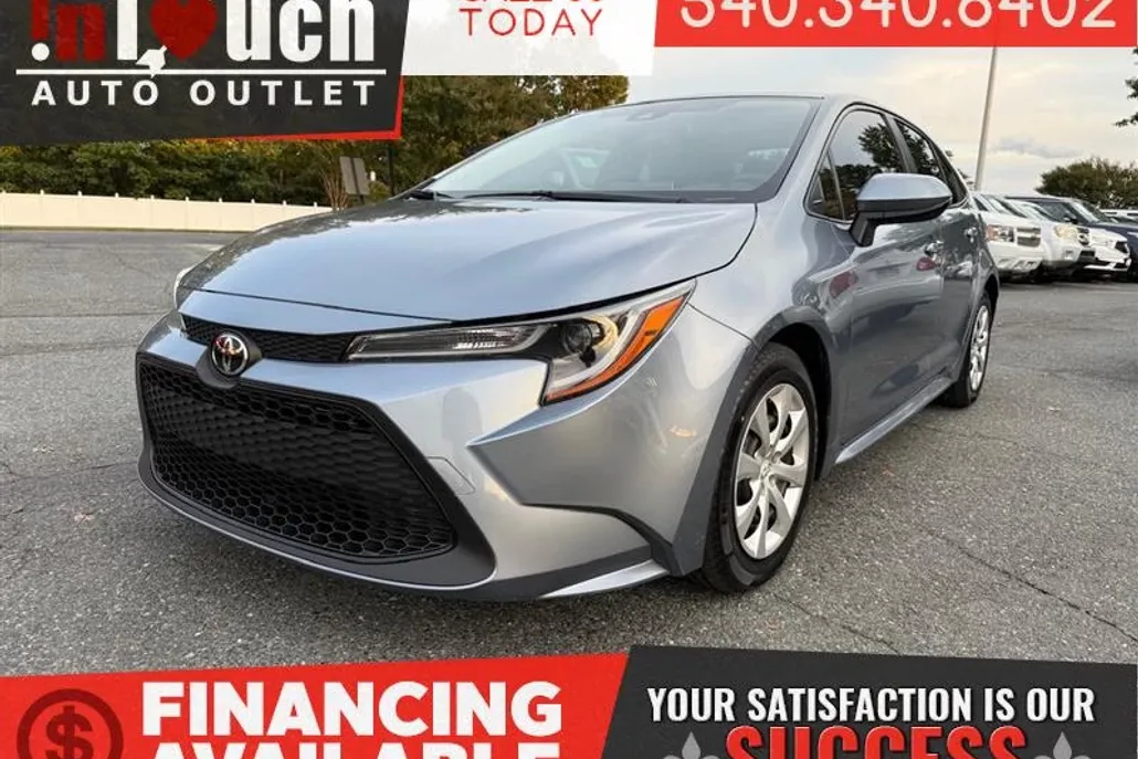 2021 Toyota Corolla LE photo 1