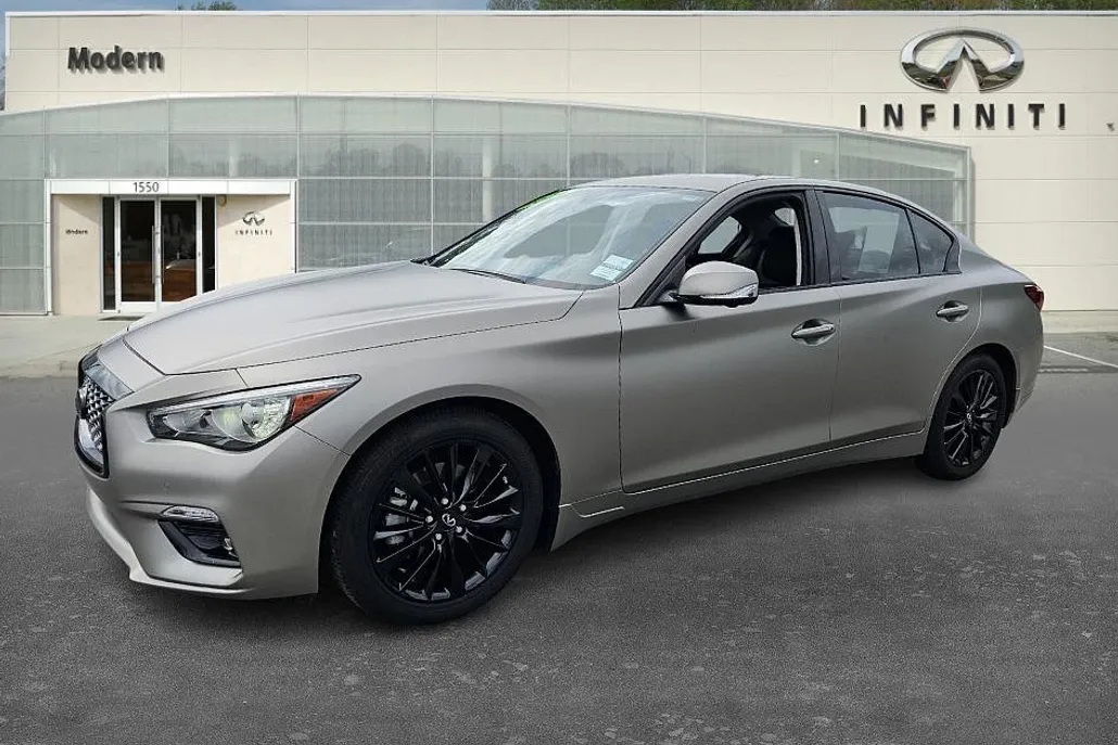 2024 Infiniti Q50 LUXE photo 1