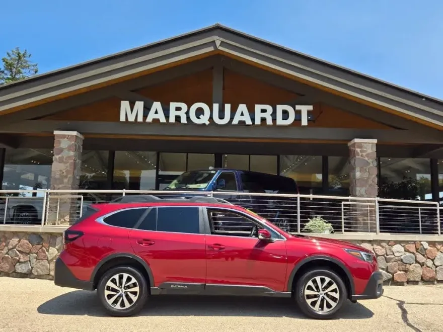 2022 Subaru Outback Premium photo 1
