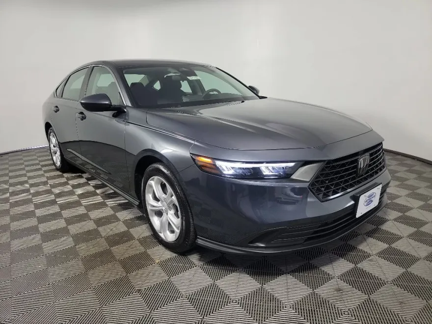 2025 Honda Accord LX photo 1