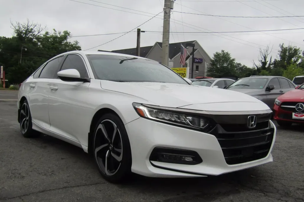 2018 Honda Accord Sport photo 1