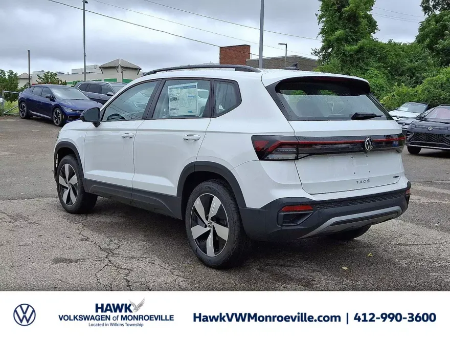 2025 Volkswagen Taos S photo 1