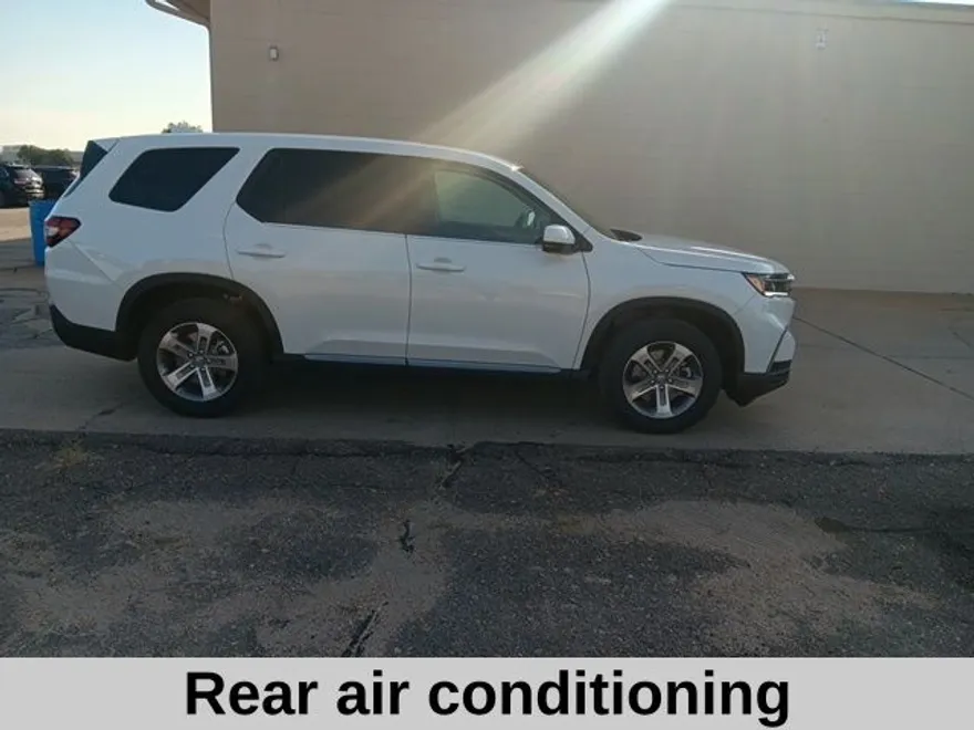 2025 Honda Pilot EX-L photo 1