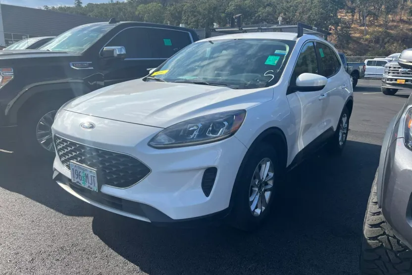 2020 Ford Escape SE photo 1