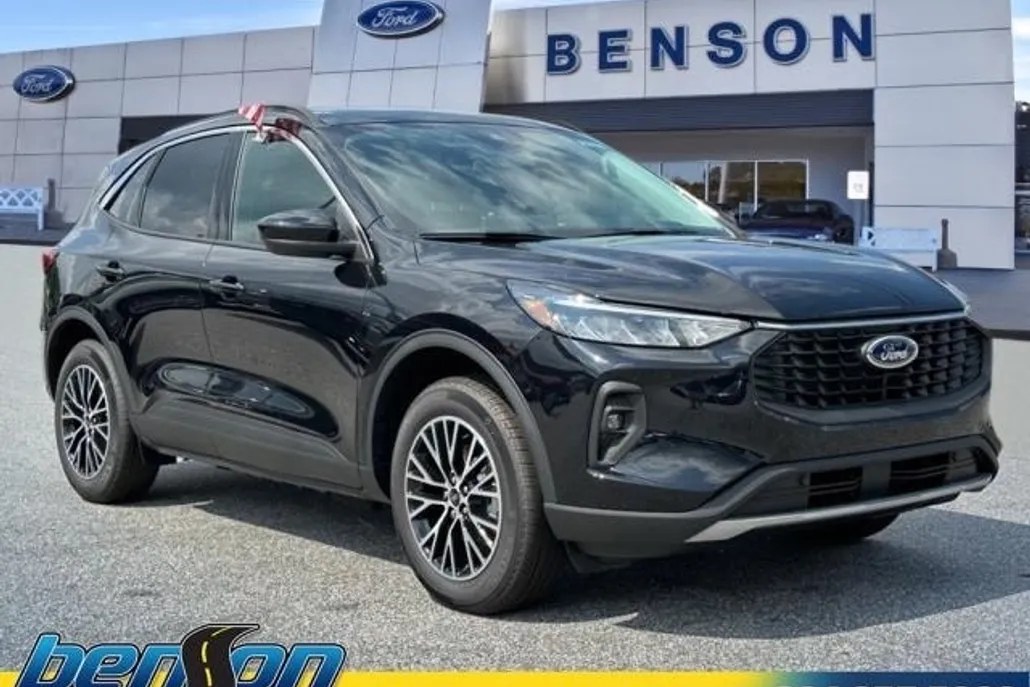 2024 Ford Escape Plug-In Hybrid photo 1