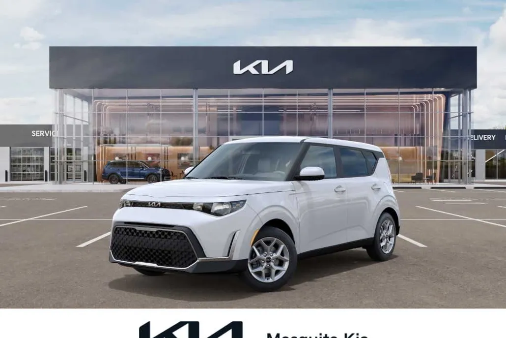 2025 Kia Soul LX photo 1