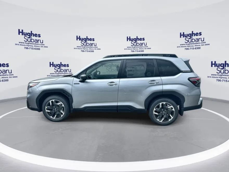 2025 Subaru Forester Premium photo 1
