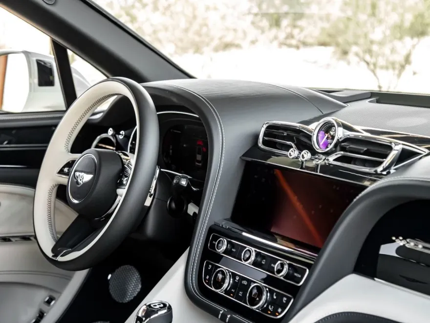 2024 Bentley Bentayga EWB Base photo 28