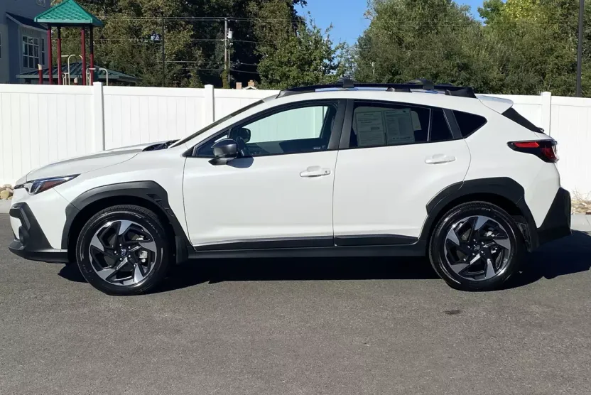 2024 Subaru Crosstrek Limited photo 1