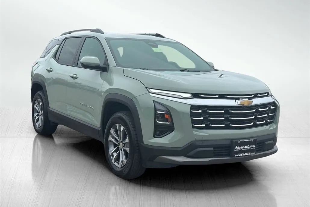 2025 Chevrolet Equinox LT photo 1