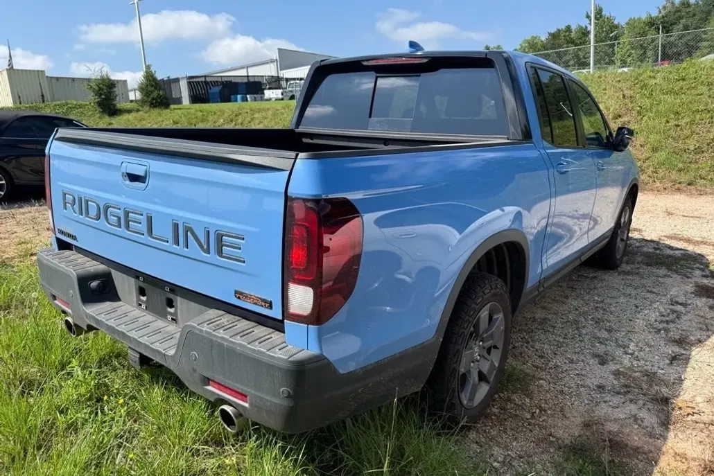 2024 Honda Ridgeline TrailSport photo 1
