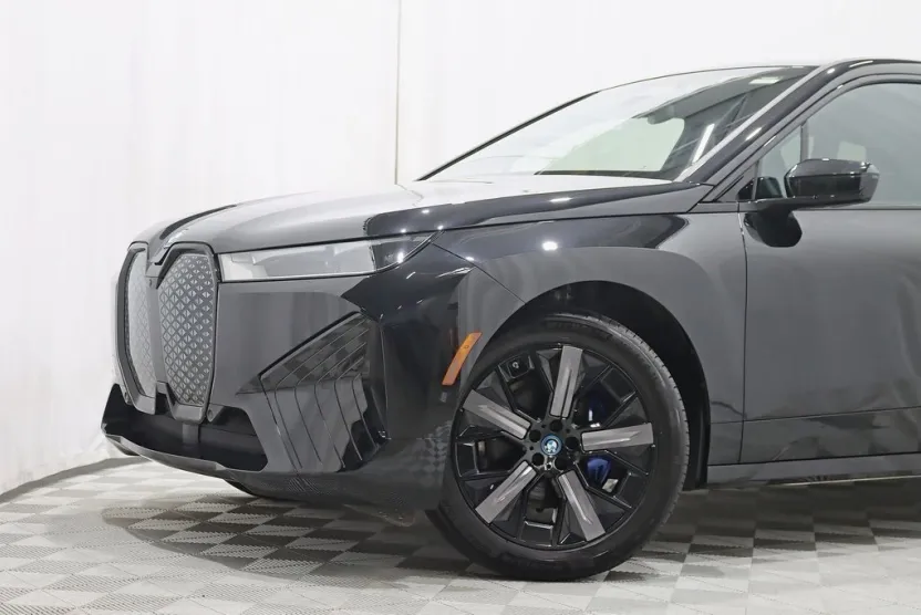 2024 Bmw iX photo 1