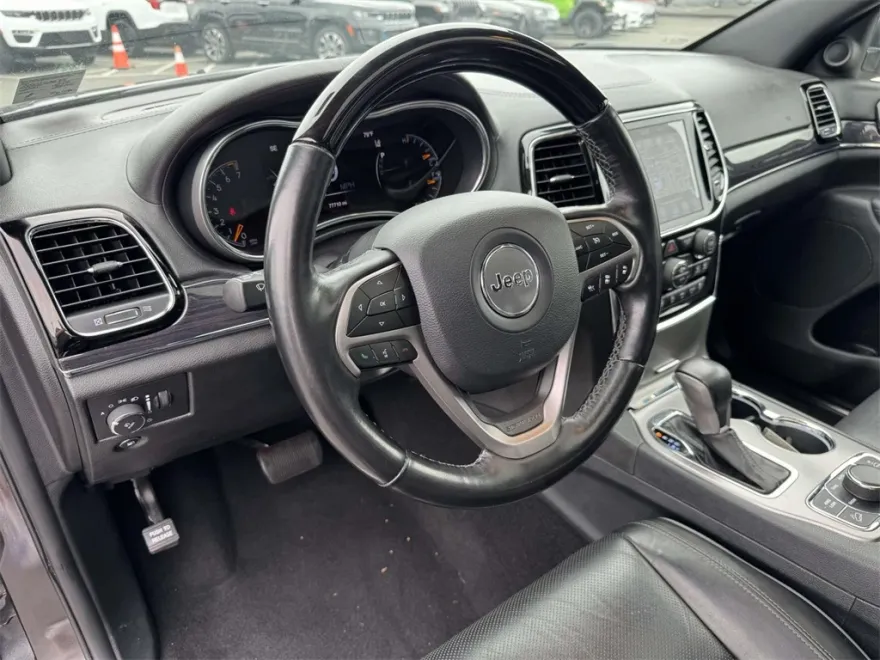 2020 Jeep Grand Cherokee Overland photo 1