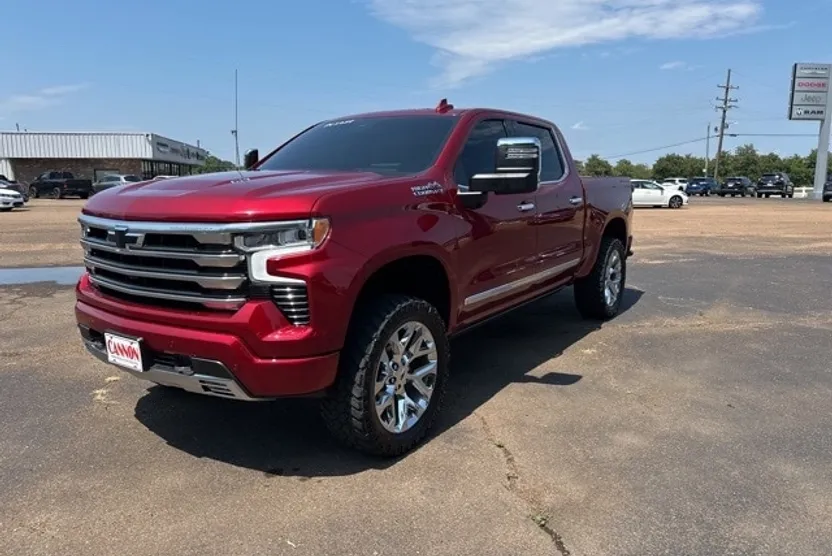 2023 Chevrolet Silverado 1500 High Country photo 1