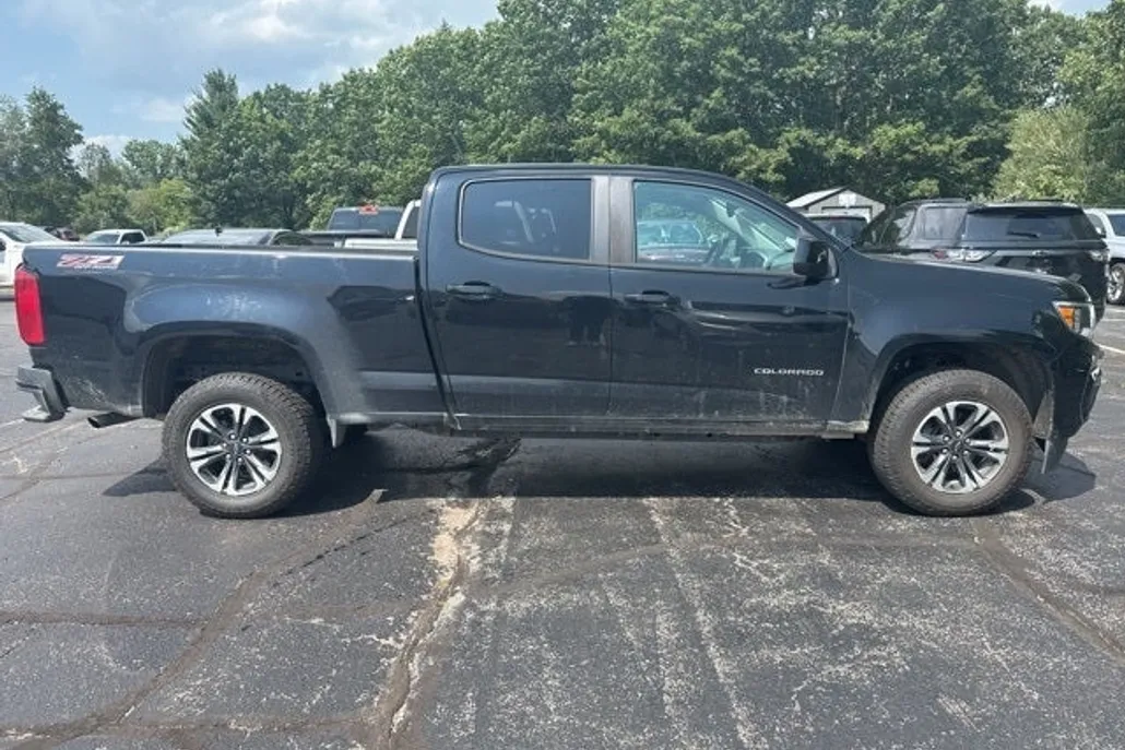 2022 Chevrolet Colorado Z71 photo 1