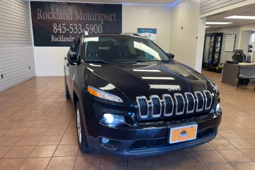 2017 Jeep Cherokee Latitude photo 1