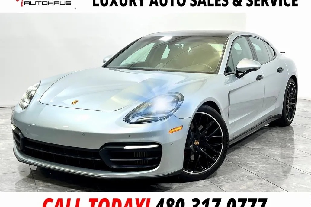 2022 Porsche Panamera 4S photo 1