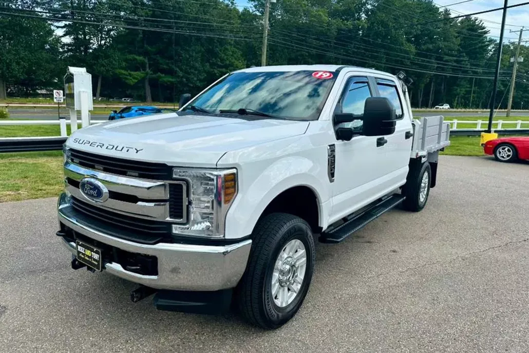 2019 Ford F-350 XL photo 1