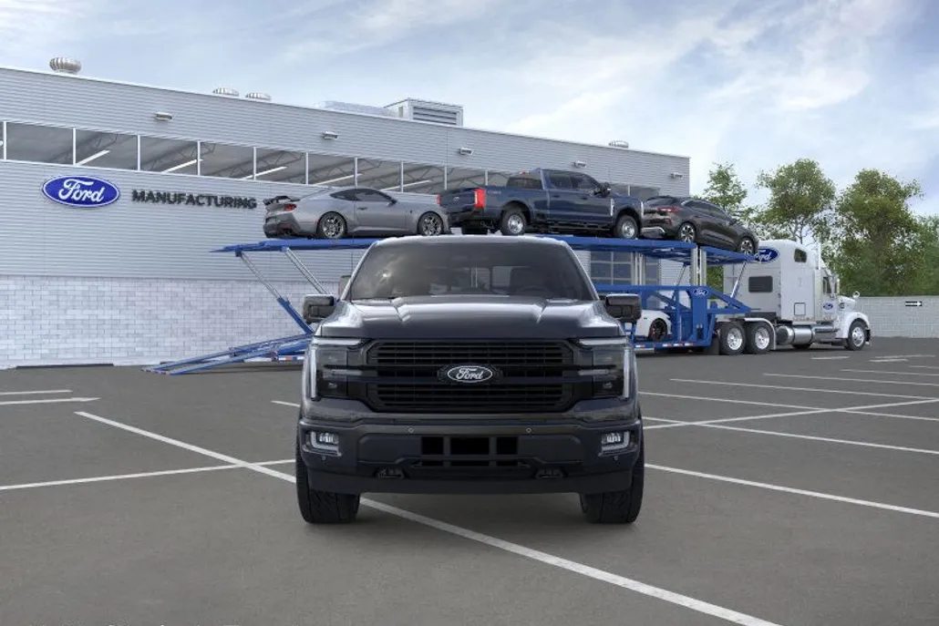 2025 Ford F-150 Platinum photo 1