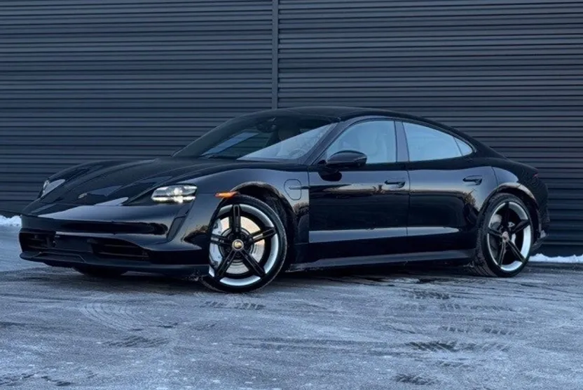 2024 Porsche Taycan 4S photo 1