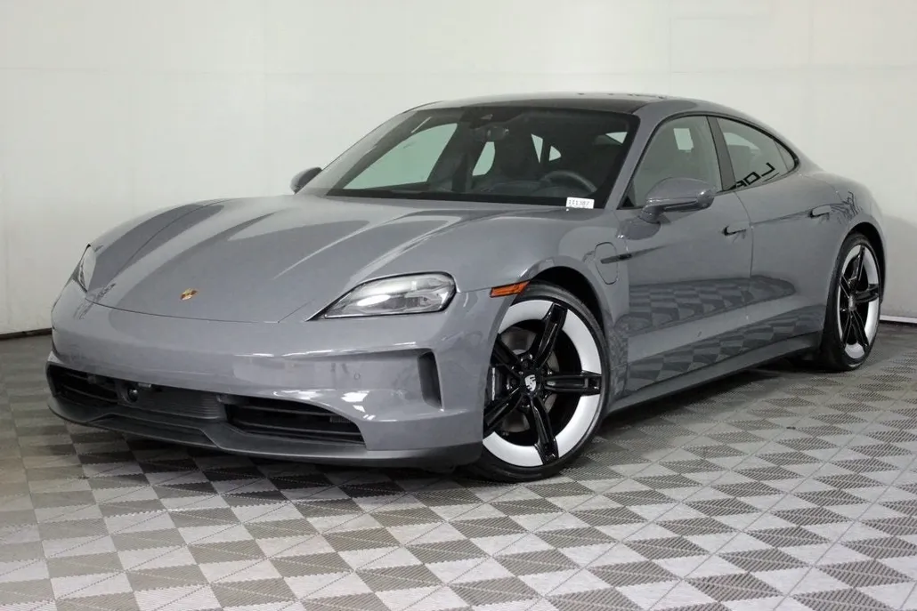 2025 Porsche Taycan 4 photo 1