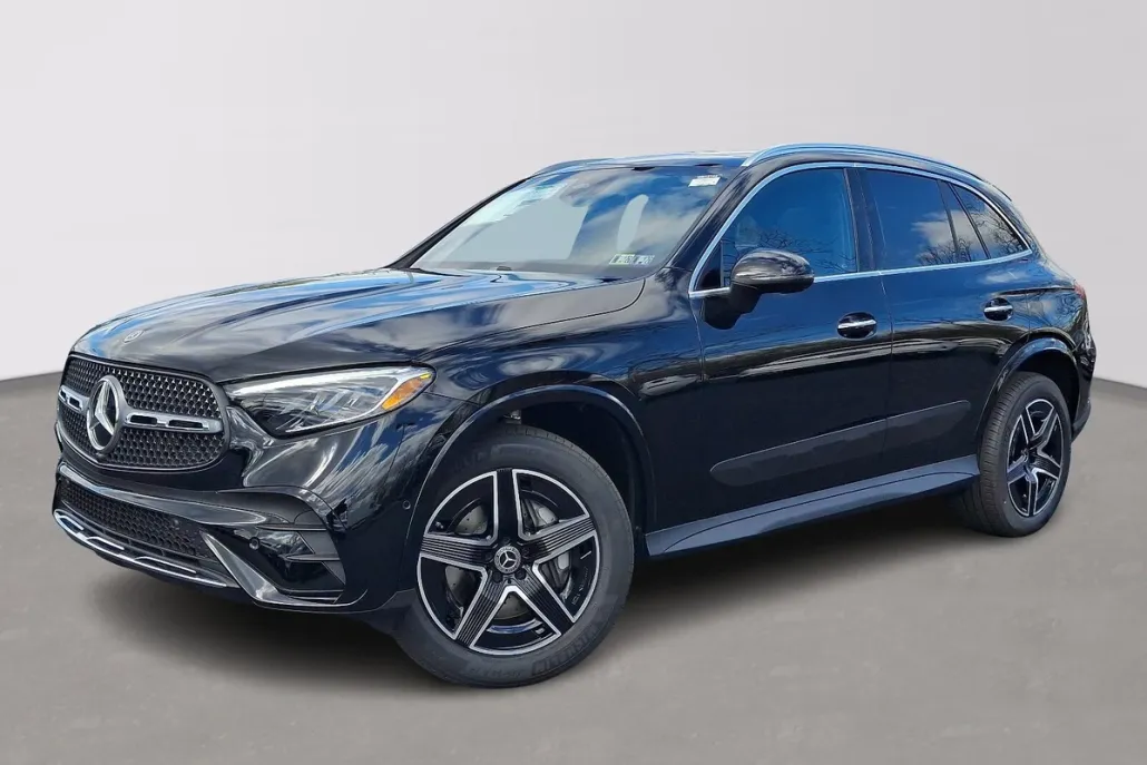 2025 Mercedes Benz GLC 300 4MATIC photo 1