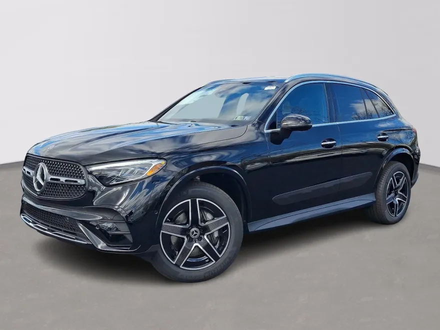 2025 Mercedes Benz GLC 300 4MATIC photo 1