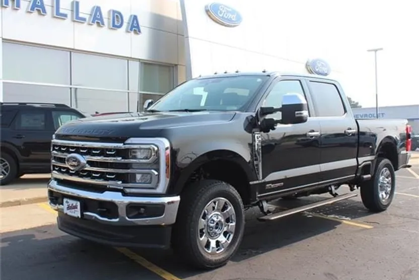 2025 Ford F-350 Lariat photo 1