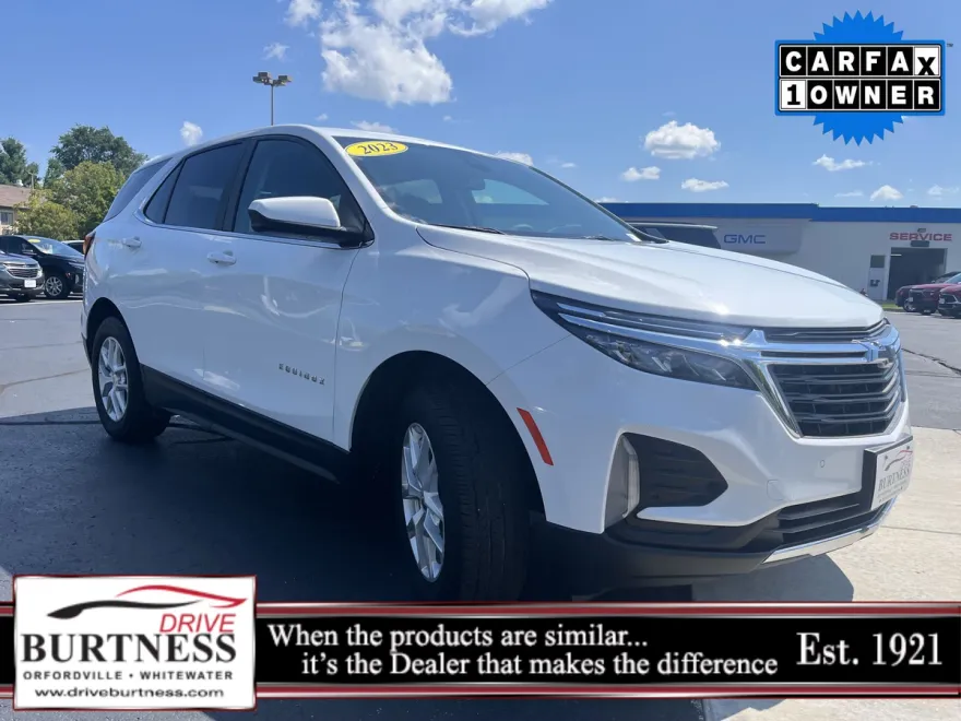 2023 Chevrolet Equinox LT photo 1
