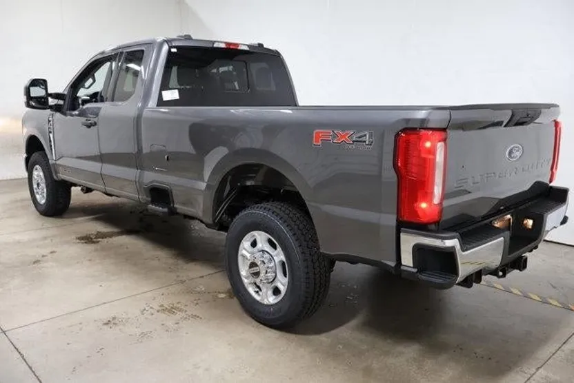 2026 Ford F-350 XLT photo 1