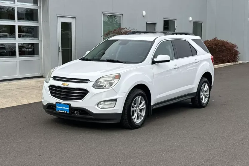 2016 Chevrolet Equinox LT photo 1