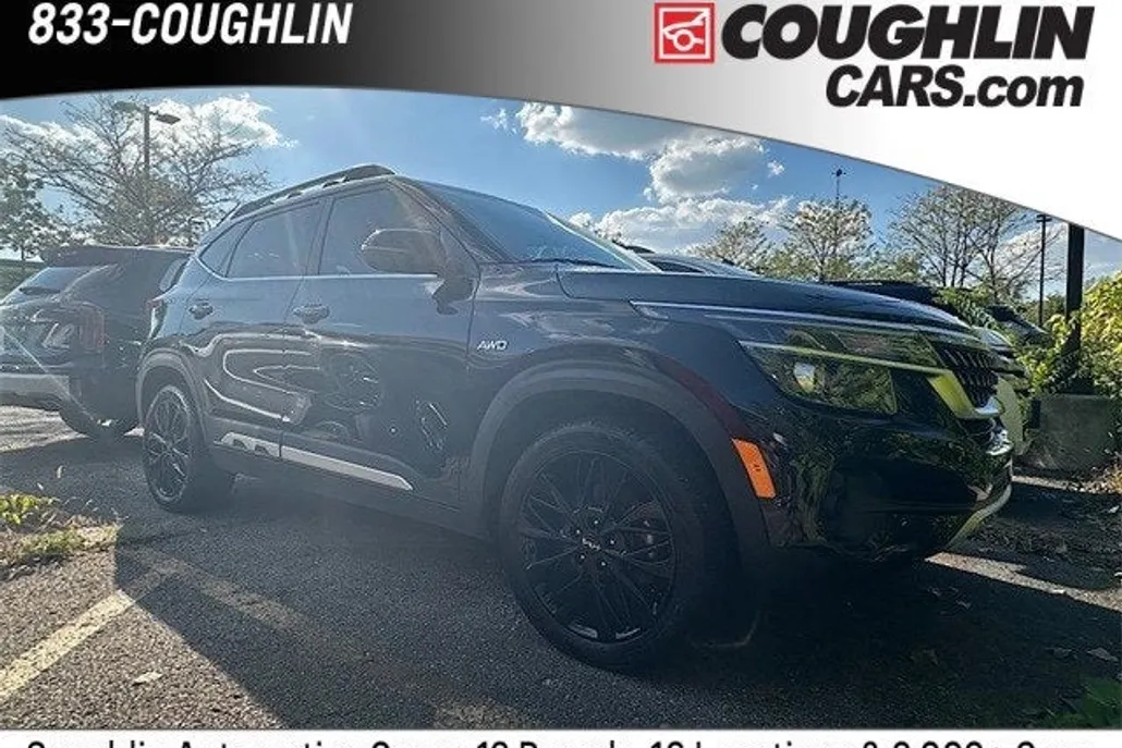 2022 Kia Seltos Nightfall Edition photo 1