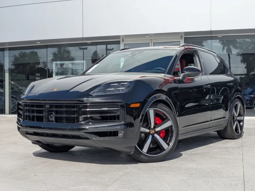 2025 Porsche Cayenne E-Hybrid S photo 1