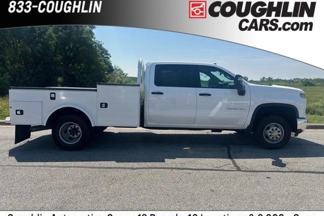 2025 Chevrolet Silverado 3500HD Work Truck photo 1
