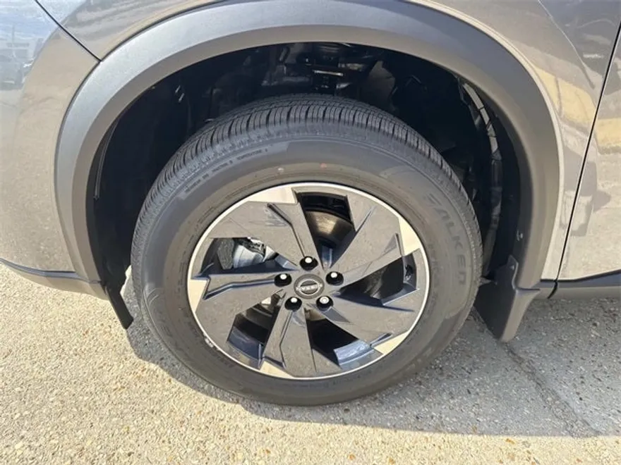 2026 Nissan Rogue SV photo 1