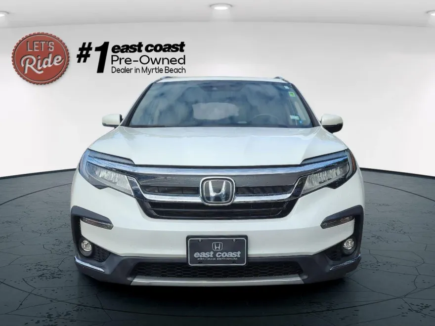 2022 Honda Pilot Touring photo 1