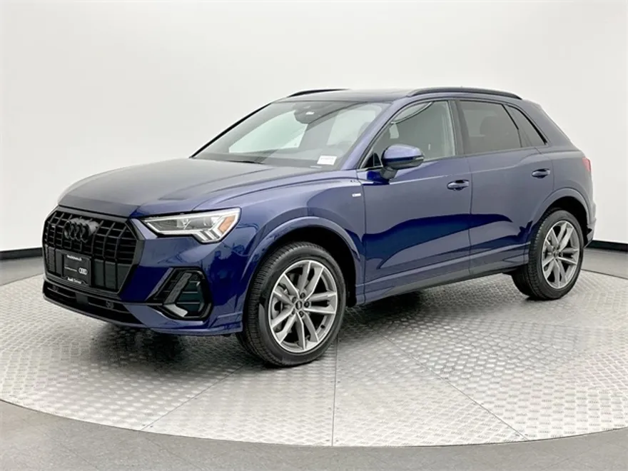 2025 Audi Q3 S line Premium photo 1