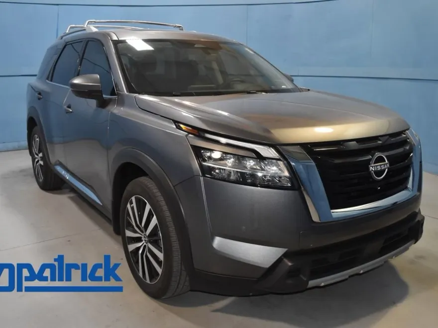 2024 Nissan Pathfinder Platinum photo 1