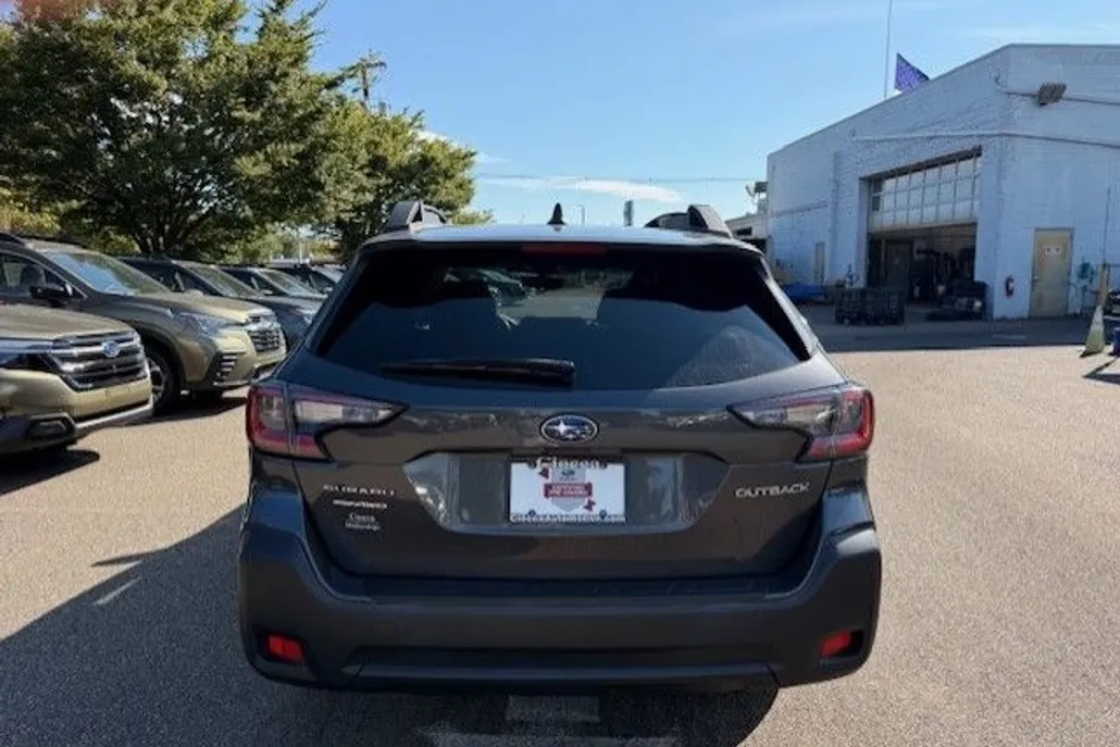 2023 Subaru Outback Premium photo 1
