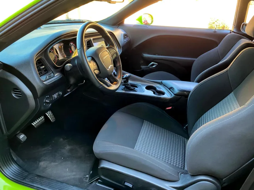 2023 Dodge Challenger R/T photo 21