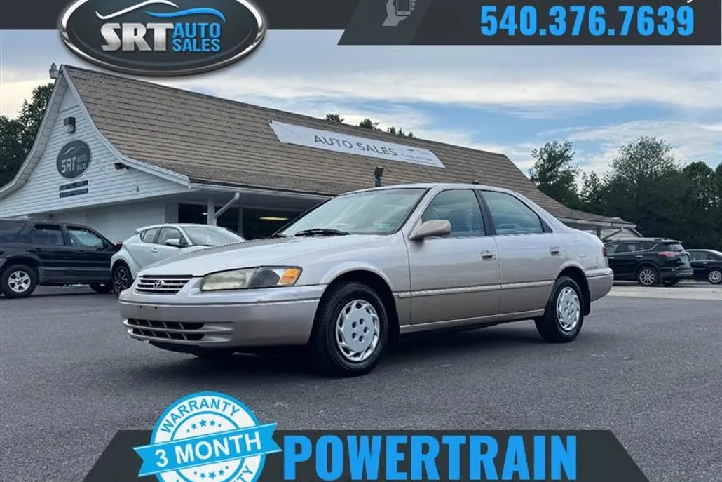 1997 Toyota Camry LE photo 1