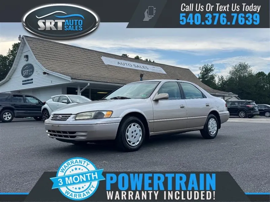 1997 Toyota Camry LE photo 1
