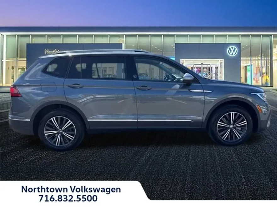 2024 Volkswagen Tiguan Wolfsburg Edition photo 1