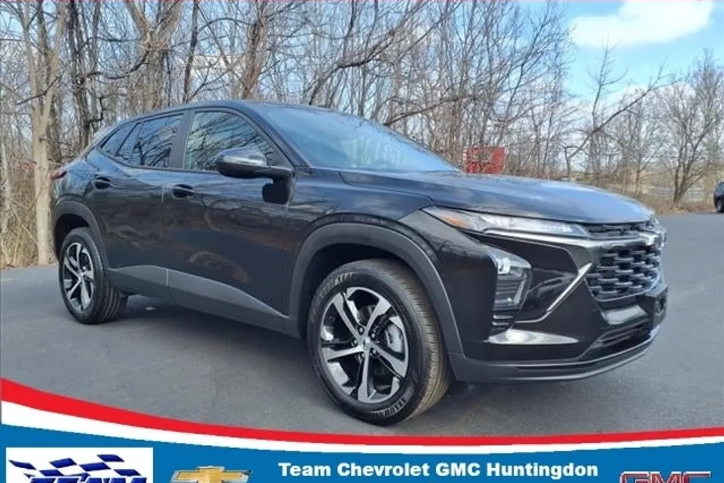 2024 Chevrolet Trax photo 1