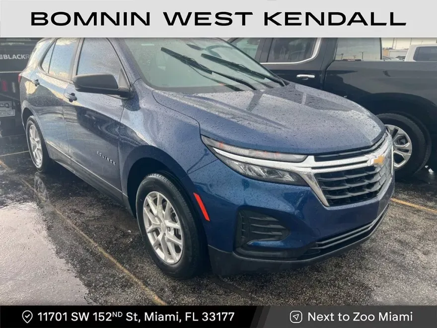 2022 Chevrolet Equinox LS photo 1