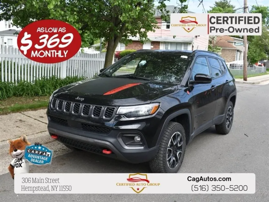2024 Jeep Compass Trailhawk photo 1