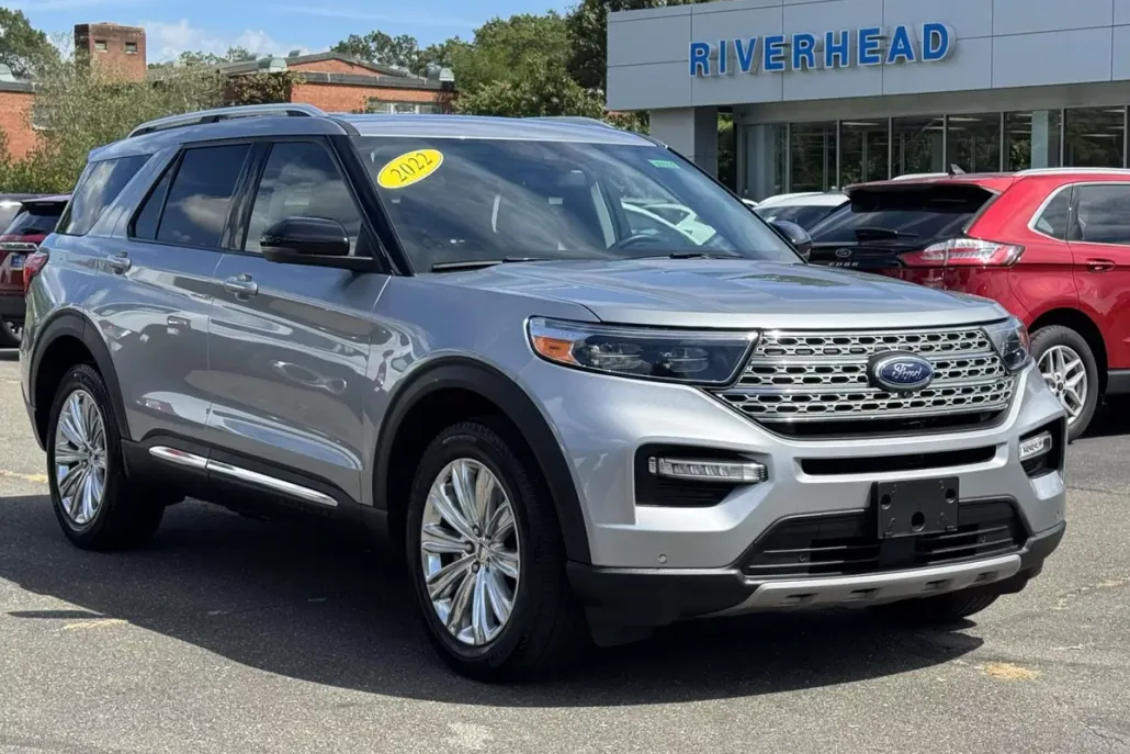 2022 Ford Explorer Limited photo 1